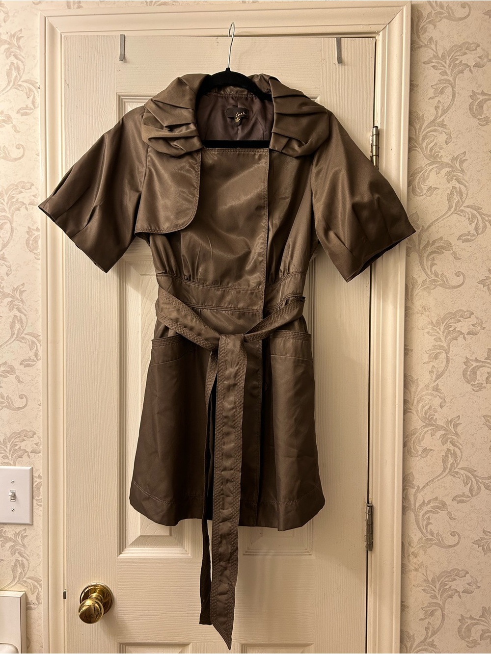 Lush size M Short-Sleeve Trench Coat - Taupe